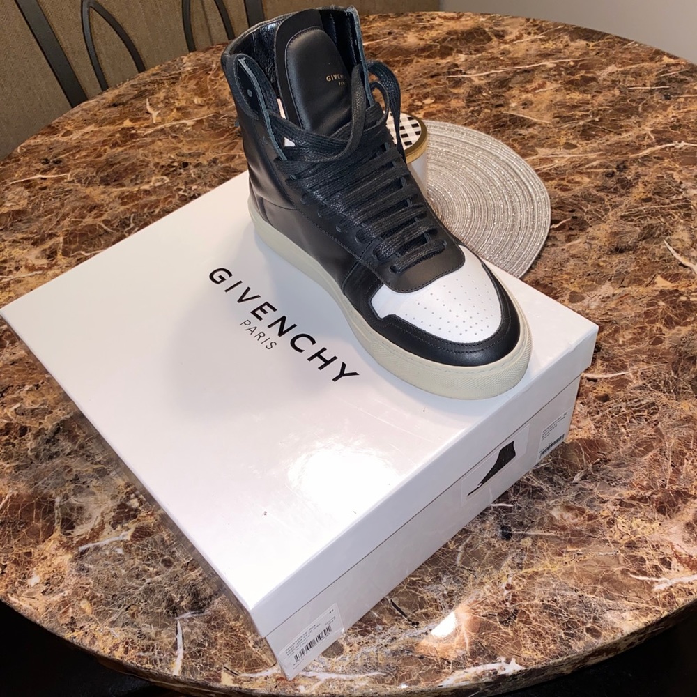 Men’s Givenchy Sneakers